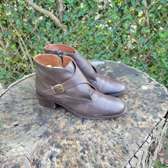 Women Vintage Brown Short Ankle Booties By Talbots Size 7M/Women Leather Boots/ - Picture 7 of 10